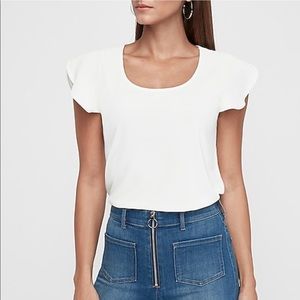 NWT: Express Women’s Size S Scoop Neck Top